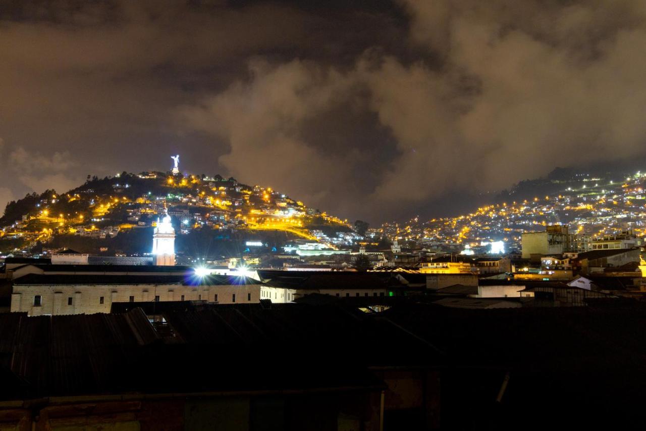 Friends Hotel&Rooftop Quito Buitenkant foto